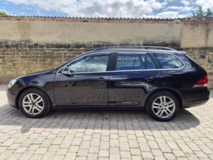 2013 Volkswagen Golf 1.6 Tdi Se Euro 5 5dr in Black — image 5