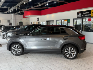 2020 Volkswagen T-Roc 1.0 Tsi Design in Grey — image 6