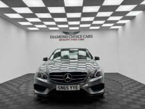 2015 Mercedes-Benz E Class 2.1 E220 Bluetec Amg Night Edition in Grey — image 2