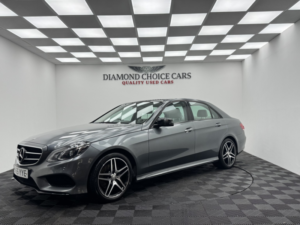 2015 Mercedes-Benz E Class 2.1 E220 Bluetec Amg Night Edition in Grey — image 3