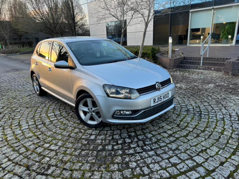 2015 Volkswagen Polo 1.2 Tsi Bluemotion Tech Sel DSG Euro 6 (s/s) 5dr in Silver — image 1
