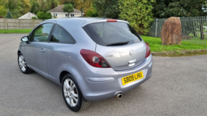 2009 Vauxhall Corsa 1.2 I 16v Sxi in Silver — image 2