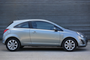 2014 Vauxhall Corsa 1.2 16v Excite in Silver — image 2
