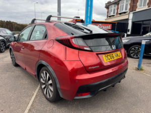 2017 Honda Civic 1.8 I-Vtec Se Plus (navi) Euro 6 (s/s) 5dr in Red — image 3