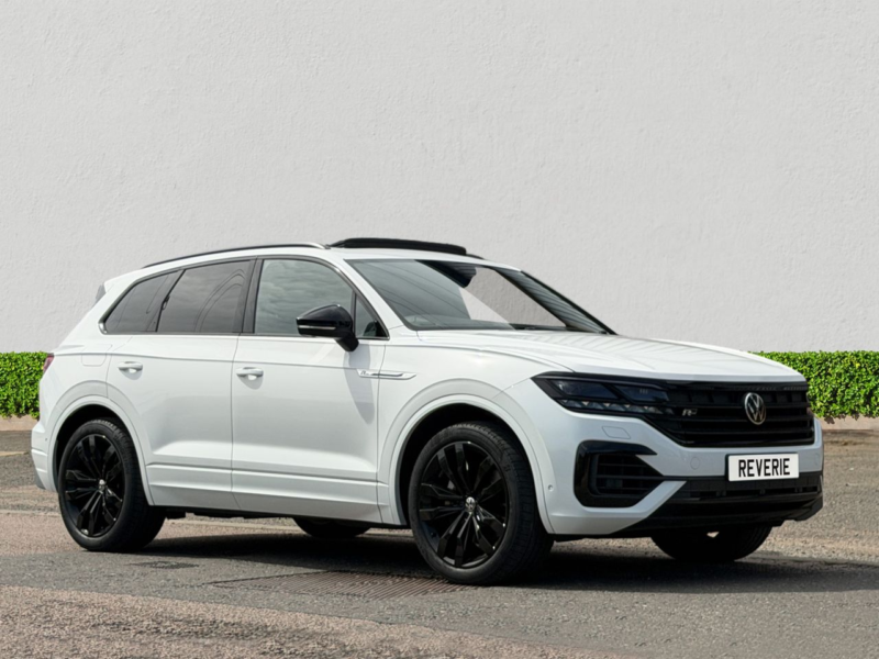 2021 Volkswagen Touareg 3.0 Tsi V6 Black Edition SUV 5dr Petrol Tiptronic 4motion Euro 6 (s/s) (340 Ps) in White — image 1