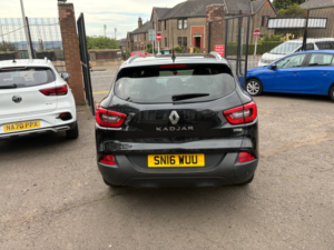 2016 Renault Kadjar 1.5 Dci Dynamique S Nav SUV 5dr Diesel Manual Euro 6 (s/s) (110 Ps) in Black — image 5