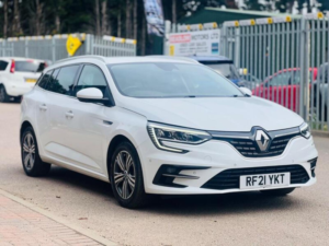2021 Renault Megane 1.6 E-Tech 9.8kwh Iconic Sport Tourer Auto Euro 6 (s/s) 5dr in White — image 3