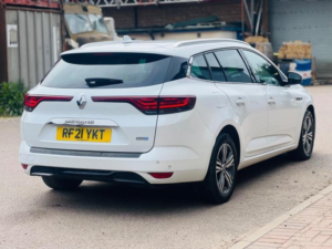 2021 Renault Megane 1.6 E-Tech 9.8kwh Iconic Sport Tourer Auto Euro 6 (s/s) 5dr in White — image 6