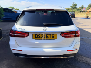 2021 Mercedes-Benz E Class 2.0 E300de 13.5kwh Amg Line Estate 5dr Diesel Plug-In Hybrid G-Tronic+ Euro 6 (s/s) (306 Ps) in White — image 3