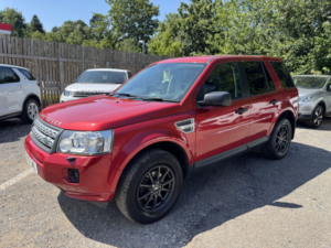 2012 Land Rover Freelander 2 2.2 Td4 Gs SUV 5dr Diesel Manual 4WD Euro 5 (s/s) (150 Ps) in Red — image 3