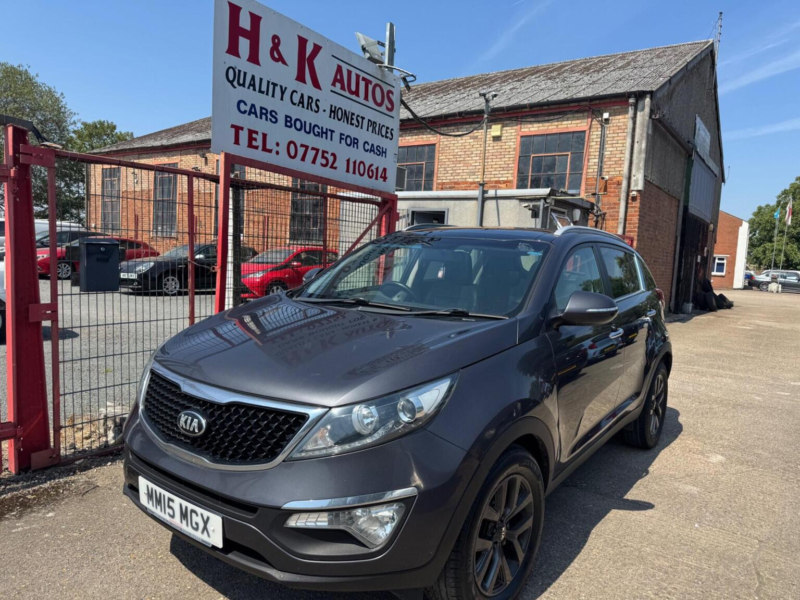 2015 Kia Sportage 1.7 Crdi Ecodynamics 2 2WD Euro 6 (s/s) 5dr in Silver — image 1