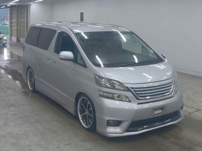 2011 Toyota Vellfire 2.4 Z 7 Seats in Silver — image 1