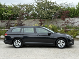2019 Volkswagen Passat 2.0 Tdi S in Black — image 2