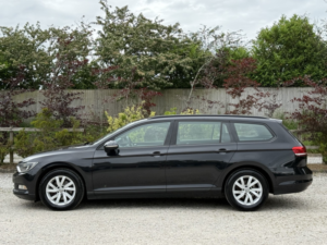 2019 Volkswagen Passat 2.0 Tdi S in Black — image 5