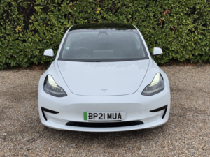 2021 Tesla Model 3 Standard Range Plus in White — image 4