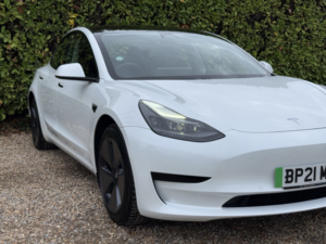 2021 Tesla Model 3 Standard Range Plus in White — image 5