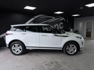 2021 Land Rover Range Rover Evoque 2.0 D200 Mhev R-Dynamic S Auto 4WD Euro 6 (s/s) 5dr in White — image 6