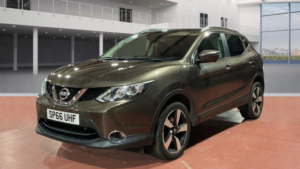 2016 Nissan Qashqai 1.2 Dig-T N-Connecta 2WD Euro 6 (s/s) 5dr in Bronze — image 2