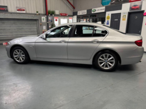 2010 BMW 5 Series 3.0 530d Se Steptronic Euro 5 4dr in Silver — image 3