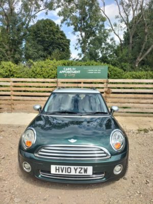 2010 MINI Clubman 1.6 Cooper Clubman in Green — image 2