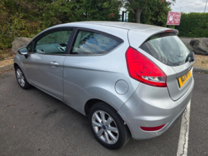 2011 Ford Fiesta 1.4 Tdci Dpf Zetec 3dr in Silver — image 3