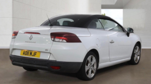 2011 Renault Megane 1.9 Dci Dynamique Tomtom Euro 5 2dr in White — image 4