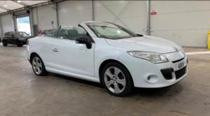 2011 Renault Megane 1.9 Dci Dynamique Tomtom Euro 5 2dr in White — image 6