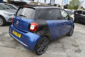 2017 Smart Forfour 0.9 T Brabus Sport in Blue — image 2