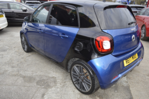 2017 Smart Forfour 0.9 T Brabus Sport in Blue — image 4