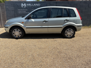 2004 Ford Fusion 1.6 3 in Green — image 2