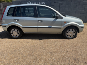 2004 Ford Fusion 1.6 3 in Green — image 4