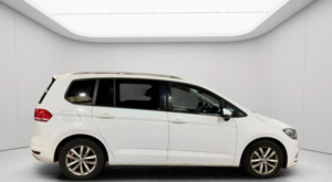 2016 Volkswagen Touran 1.6 Tdi Bluemotion Tech Se Family DSG Euro 6 (s/s) 5dr in White — image 4