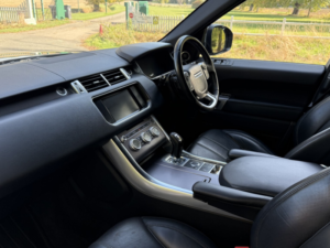 2016 Land Rover Range Rover Sport 3.0 Sd V6 Hse in Grey — image 5