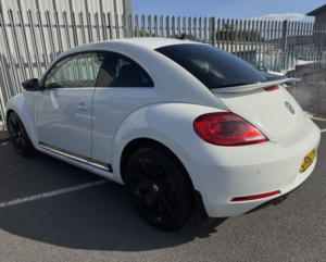 2012 Volkswagen Beetle 2.0 Tdi Sport in White — image 4