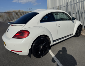2012 Volkswagen Beetle 2.0 Tdi Sport in White — image 5
