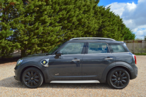 2018 MINI Countryman 1.5 7.6kwh Cooper Se in Grey — image 5