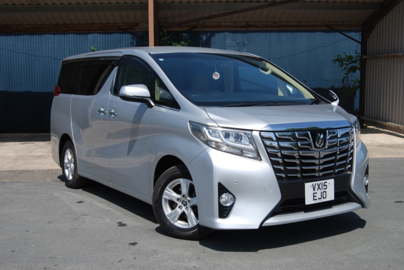 2015 Toyota Alphard 30 Series 2.5 X 4WD in Silver — image 1