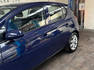 2016 Vauxhall Corsa 1.4i Ecoflex Energy Euro 6 5dr (a/c) in Blue — image 4