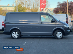2023 Volkswagen Transporter 2.0 Tdi T28 Startline in Grey — image 2
