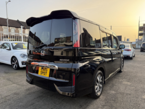 2017 Honda Stepwagon Spada Sensing 8 Seats Fresh Import Verified Mile Finance Avb in Black — image 5