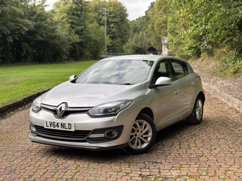2014 Renault Megane 1.5 Dynamique Tomtom Energy Dci 110 Stop & Start in Silver — image 1