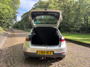 2014 Renault Megane 1.5 Dynamique Tomtom Energy Dci 110 Stop & Start in Silver — image 5