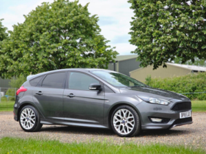 2018 Ford Focus 1.0t Ecoboost St-Line Euro 6 (s/s) 5dr in Grey — image 2