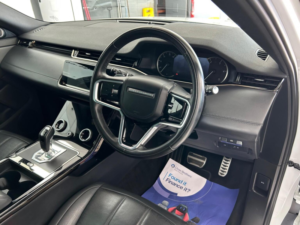 2022 Land Rover Range Rover Evoque 2.0 D200 Mhev R-Dynamic Hse Auto 4WD Euro 6 (s/s) 5dr in White — image 6