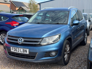 2013 Volkswagen Tiguan 2.0 Tdi Bluemotion Tech Match 2WD Euro 5 (s/s) 5dr in Blue — image 3