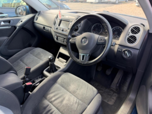 2013 Volkswagen Tiguan 2.0 Tdi Bluemotion Tech Match 2WD Euro 5 (s/s) 5dr in Blue — image 5