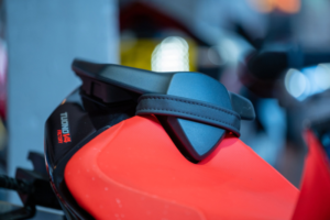 2022 Aprilia Tuono 1100 V4 *v4 Factory - Carbon Akrapovic* in Black — image 4