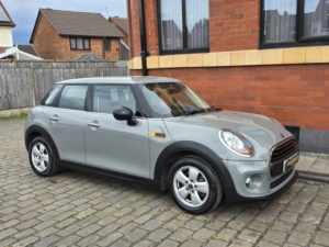 2015 MINI Hatch