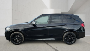 2017 BMW X5 3.0 X5 M50d in Black — image 5