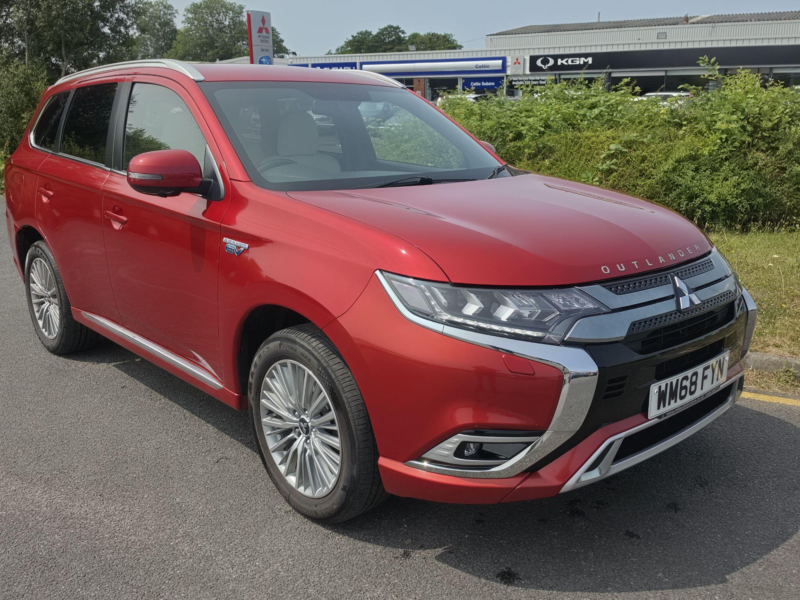 2018 Mitsubishi Outlander 2.4h Twinmotor 13.8kwh 5h CVT 4WD Euro 6 (s/s) 5dr in Red — image 1